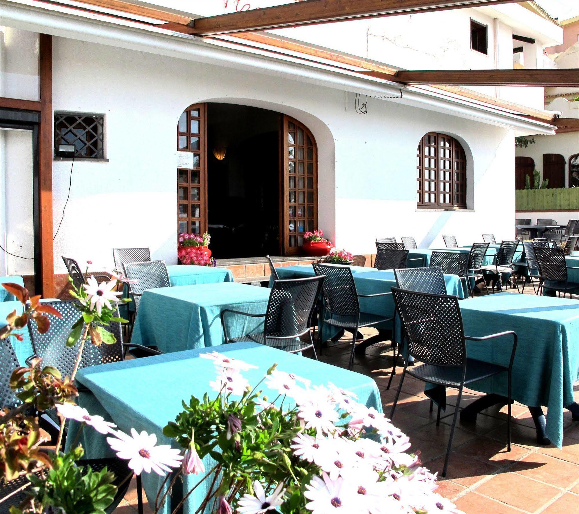 Hotel Pop Cala Gonone Ngoại thất bức ảnh